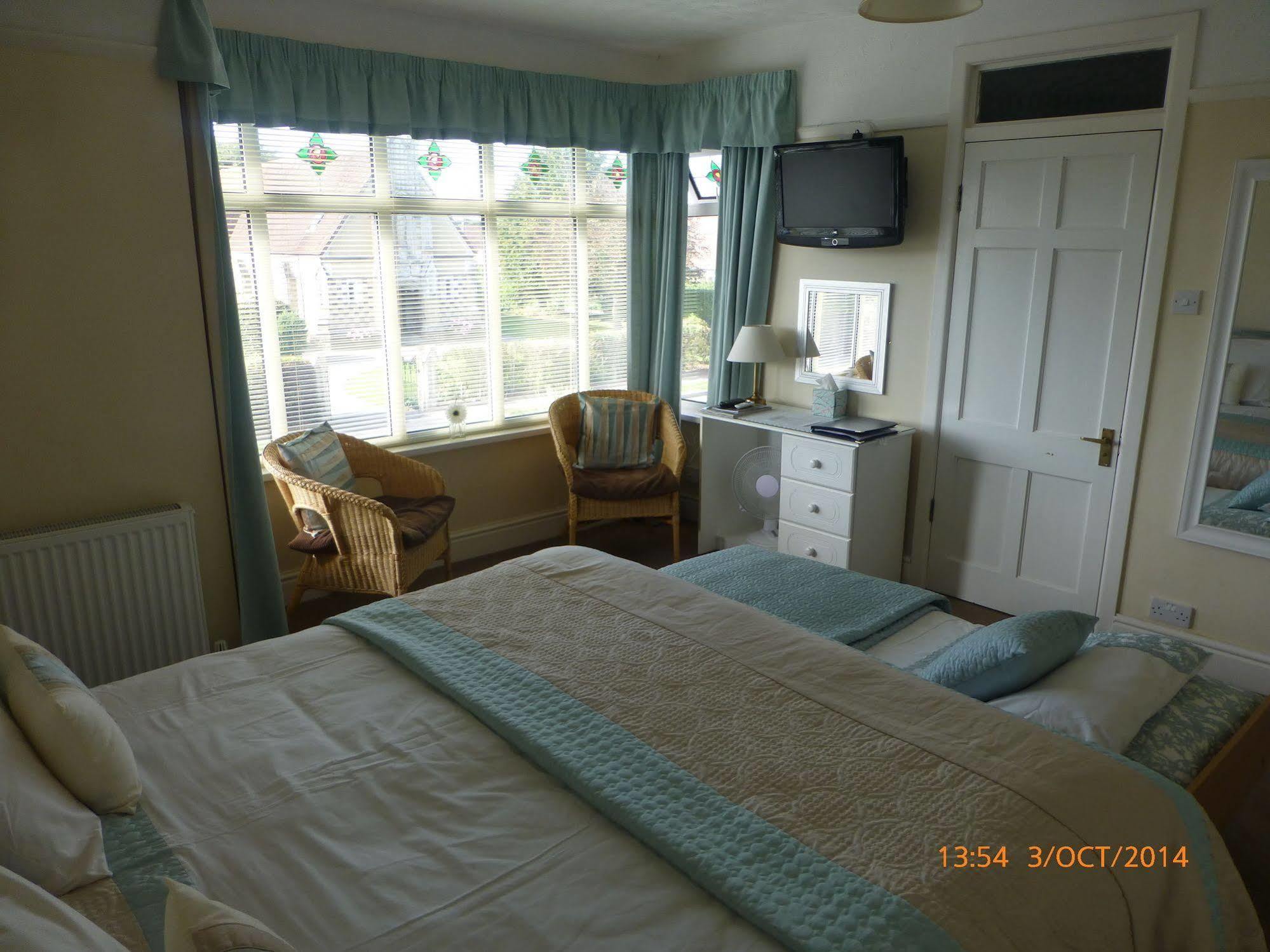Beech Lodge Guest House New Milton Buitenkant foto