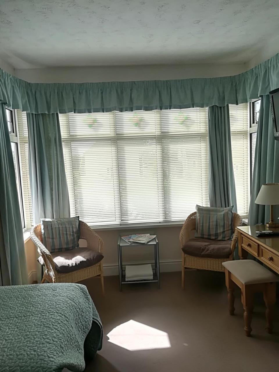 Beech Lodge Guest House New Milton Buitenkant foto